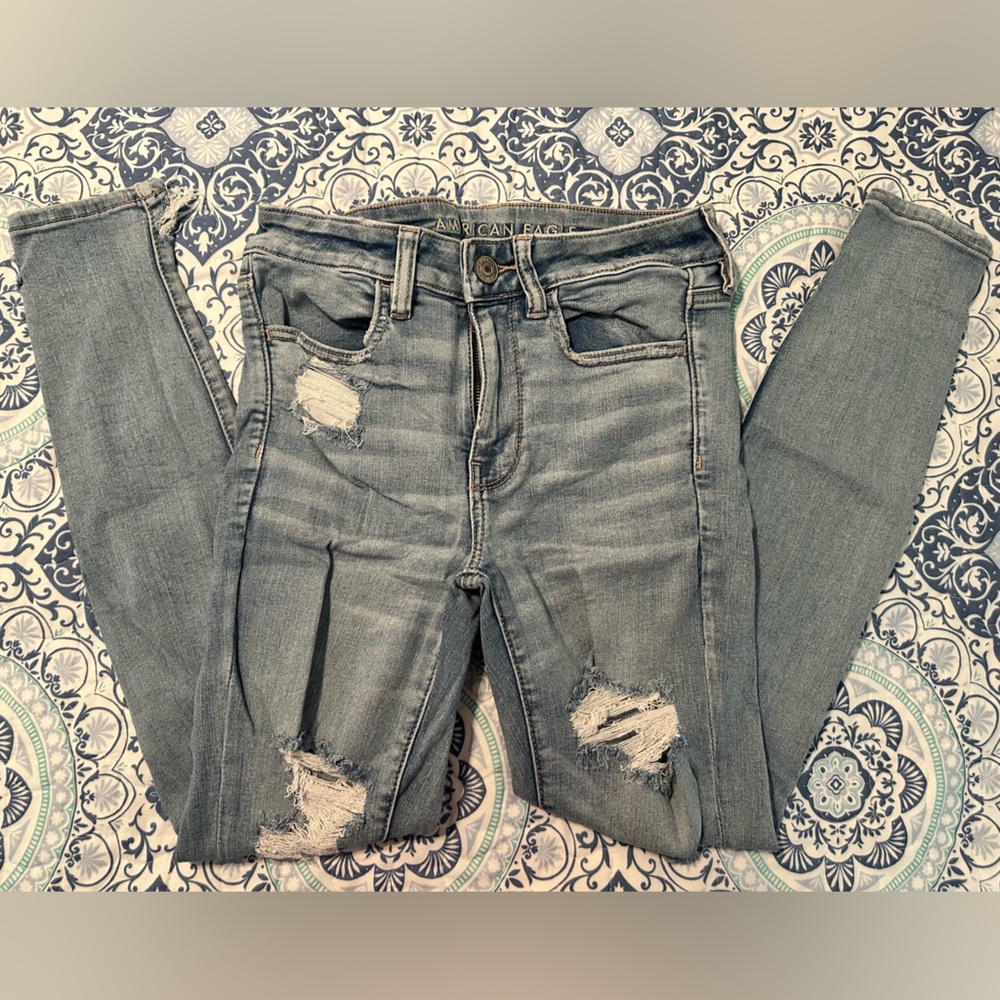 American Eagle Outfitters Light Blue Distressed hi rise jegging